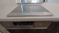 IHクッキングヒーターは火を使わないため、火災の発生リスクを抑えることが出来ます。汚れてもサッとふけてお掃除らくらく＾＾