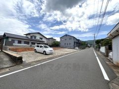 北側約5.9ｍの公道に面しています。