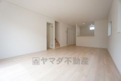 家族が集まる開放的なリビング。思い思いの時間を過ごしたり、家族みんなで食事をしたり、素敵な団らんの場になりますね＾＾