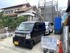 前面道路は6ｍ以上と広々としているので、駐車も楽々できますね＾＾