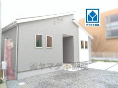 バス停まで徒歩約5分　通勤やお出かけにも便利です。