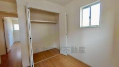 大きめのクローゼット付きです。