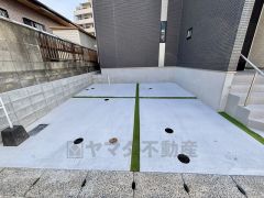 カースペースは並列2台分確保＾＾(車種による)