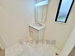 脱衣スペースも広々と確保されていて嬉しいですね＾＾