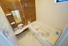 同仕様写真。現況と異なる場合は現況を優先します。1日の疲れを癒すくつろぎのバスルーム。
