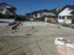 2台並列駐車OK　ご家族の車や来客用にも対応