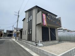 オール電化住宅。駐車スペース2台。お気軽にお問い合わせください＾＾
