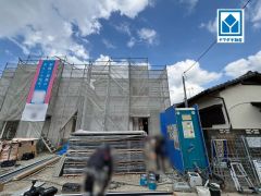 スーパーやコンビニなども近く周辺環境充実。快適でゆとりのある生活空間で新生活を始めましょう＾＾