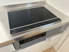 3種類の料理が同時に調理できる、3口ガスコンロ。