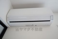 リビングには嬉しいエアコン付き＾＾