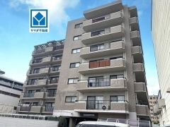 徒歩10分圏にスーパー、コンビニ、ドラッグストアなど周辺施設充実＾＾ バス停徒歩1分～天神＆博多へのアクセス良好＾＾