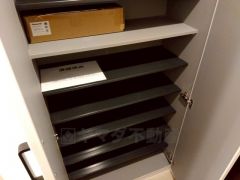 たっぷり収納できるシューズボックスです。家族全員の靴がきれいに整頓できます。