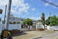 内浜小学校まで徒歩14分