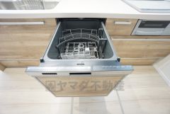 炊事時間を大幅に短縮できる食器洗浄乾燥機付き＾＾食器を洗う手間が減るので家族とのコミュニケーションの時間や自分の時間が増えますね。