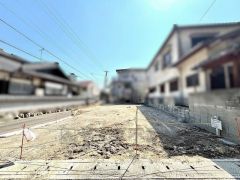 下山門駅まで徒歩4分の立地　通勤・通学に便利な住環境。