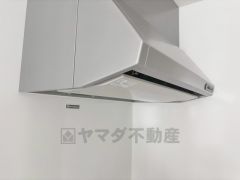 大きなお鍋も楽々洗える幅の広いシンクです。