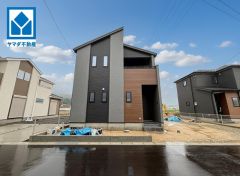 11号棟 4LDK・WIC・ファミリークローク 土地50坪以上、カースペースも4台分の広々した物件です＾＾緑豊かな地域でゆったりとした生活がかないます。