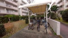 敷地内駐輪場。