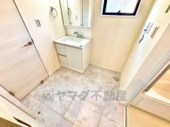 脱衣スペースも広く設けられています＾＾