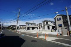 前面道路は約8.5ｍの公道に面しています。
