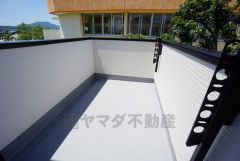 陽当たりの良いバルコニーです。お洗濯やお布団干しはもちろん、日光浴スペースにも。
