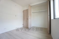 住む人のこだわりを活かす洋室＾＾広めのクローゼットもあり荷物もすっきり片付けられ、ゆとりのある暮らしが出来ます＾＾