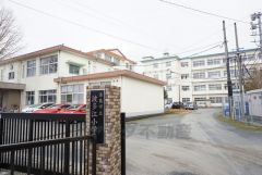 波多江小学校