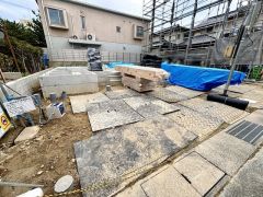 カースペースは並列2台分を確保＾(車種による)