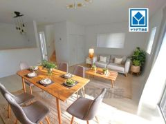 （家具はCGによるイメージとなります）家族が集まる開放的なリビング。思い思いの時間を過ごしたり食事をしたり、素敵な団らんの場になりますね。