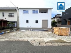 陽当たり・通風良好な角地に新築戸建が誕生します　お気軽にお問い合わせください＾＾