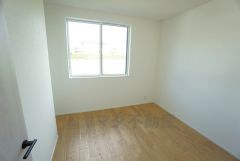 居室としてももちろん、収納や書斎、お子様のプレイスペースにも＾＾使い勝手が良さそうです＾＾