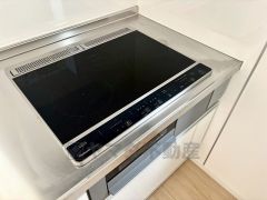 お手入れのしやすいIHクッキングヒーターです。