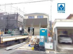 スーパーやコンビニなども近く周辺環境充実。快適でゆとりのある生活空間で新生活を始めましょう^^
