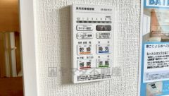 浴室暖房乾燥機には、暖房、乾燥、涼風、換気の4つの機能が付いています。タイマー付きです。換気・雨の日の洗濯も安心です＾＾