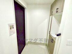 たっぷり収納できるシューズボックス付きなので、家族全員の靴がきれいに整頓できます。