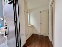 たっぷり収納できるシューズボックスです。家族全員の靴がきれいに整頓できます。