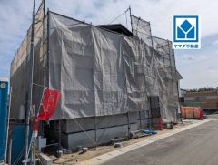 現地（2026年1月）撮影 西区太郎丸に新築2棟誕生。 1号棟はLDK18帖。フリースペースには収納付き＾＾