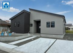 生活がワンフロアで完結する平屋をお探しの方におススメです＾＾お気に入りの家具とインテリアで素敵な新生活をスタートしませんか。