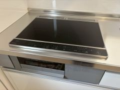 3種類の料理が同時に調理できる、3口ガスコンロ。