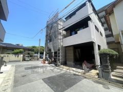前面道路は約5ｍ。