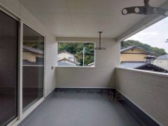 陽当たりの良いバルコニーです。