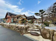 敷地約343坪の広大な敷地