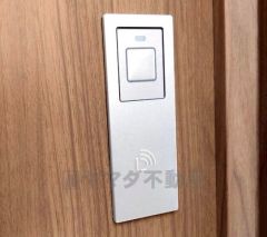 防犯性もばっちり。加えてTVモニター付きインターホン完備。