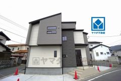 スーパーやコンビニなども近く周辺環境充実。快適でゆとりのある生活空間で新生活を始めましょう＾＾