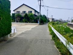 公道側：2号棟、左奥：3号棟、右奥：1号棟