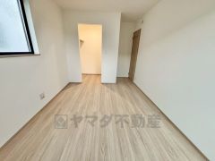 居室としてももちろん、収納や書斎、お子様のプレイスペースにも＾＾使い勝手が良さそうです＾＾