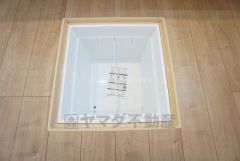 キッチンに床下収納があります。