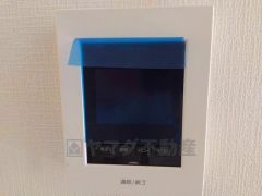 防犯性、セキュリティ対策に安心できるテレビモニター付きインターフォンです。セールスマン対策にもなり安心できます。