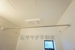浴室暖房乾燥機付きなので梅雨時期などのお洗濯に便利ですね＾＾