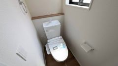 1階2階の2ヶ所にトイレがので、忙しい朝にも家族に気を使わず、ゆとりが生まれますね＾＾